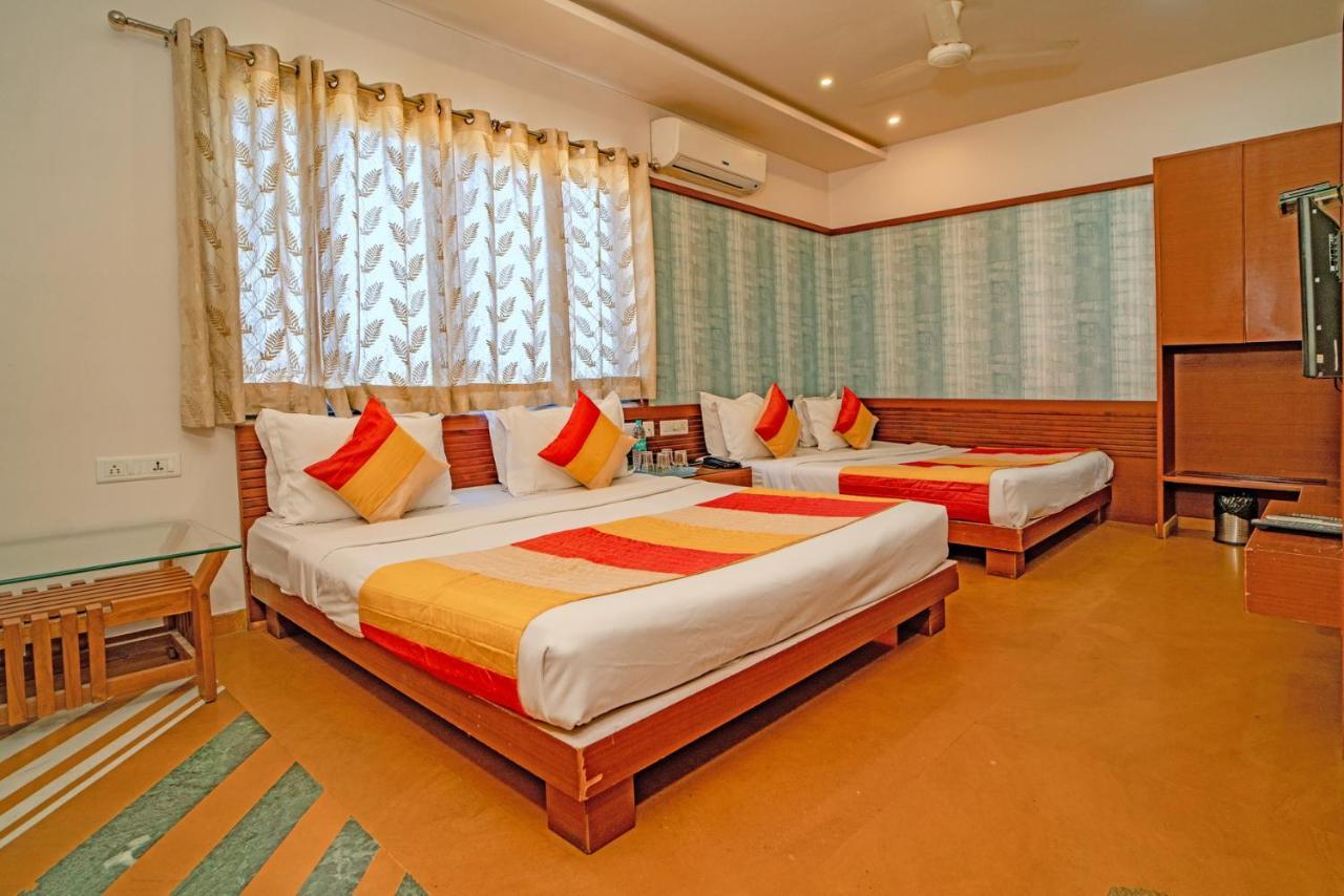 Uddhav Vilas A Family Hotel Udajpur Exteriér fotografie