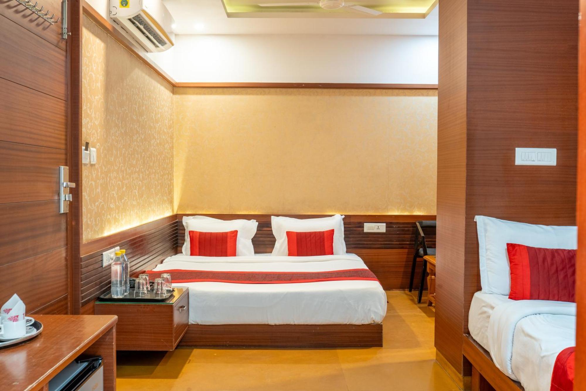 Uddhav Vilas A Family Hotel Udajpur Exteriér fotografie