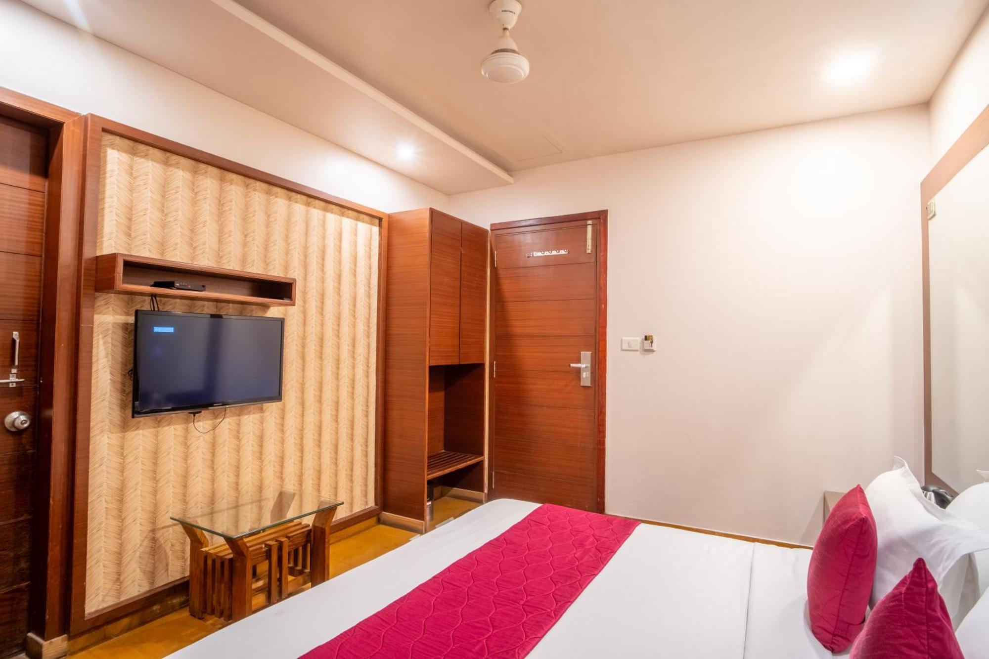 Uddhav Vilas A Family Hotel Udajpur Exteriér fotografie