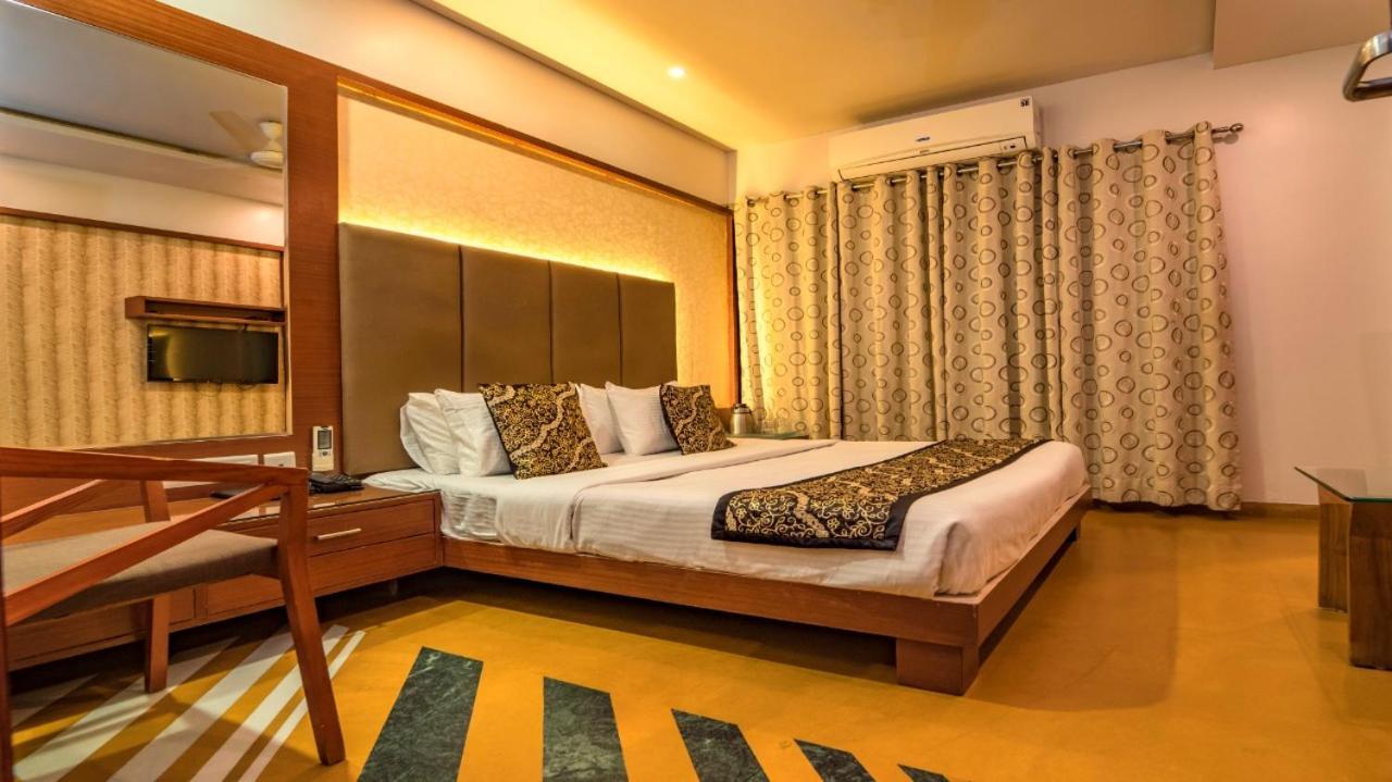 Uddhav Vilas A Family Hotel Udajpur Exteriér fotografie